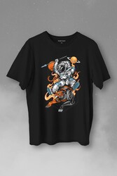 Aslan Üstünde Mızraklı Savaşçı Astronot Uzay Baskılı Tişört Unisex T-Shirt - Thumbnail