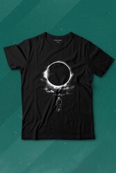 Ay Üzerinde Kara Delik Dünyaya Abkan Astronot Cosmos Baskılı Tişört Çocuk T-shirt - Thumbnail