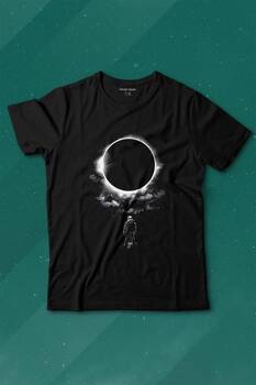 Ay Üzerinde Kara Delik Dünyaya Abkan Astronot Cosmos Baskılı Tişört Çocuk T-shirt