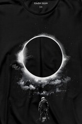 Ay Üzerinde Kara Delik Dünyaya Abkan Astronot Cosmos Uzun Kollu Tişört Baskılı T-Shirt - Thumbnail