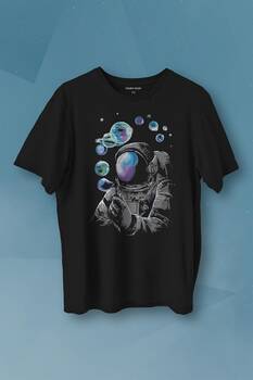 Baloncuk Köpük Tabancası Uzayda Astronot Cosmos Balon Baskılı Tişört Unisex T-shirt