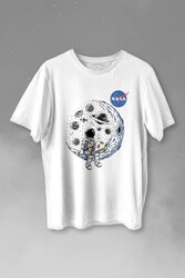 Nasa Logolu Ay Ayda Donut Yiyen Astronot Drinkin Coffee Baskılı Tişört Unisex T-shirt - Thumbnail