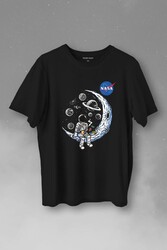 Nasa Logolu Ay Ayda Donut Yiyen Astronot Drinkin Coffee Baskılı Tişört Unisex T-Shirt - Thumbnail