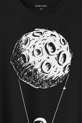 Uçan Balon Gezegen Minimal Astronot Uzay Urban Cosmos Baskılı Tişört Unisex T-Shirt - Thumbnail