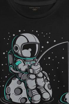 Uzayda Olta Atan Astronot Cosmos Uzay Gezegen Baskılı Tişört Unisex T-shirt