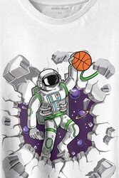 Uzayda Satürn Gezegeni Yanında Basketbol Oynayan Astronot Baskılı Tişört Unisex T-shirt - Thumbnail