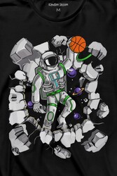 Uzayda Satürn Gezegeni Yanında Basketbol Oynayan Astronot Uzun Kollu Tişört Baskılı T-Shirt - Thumbnail